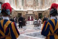 Vaticano quer bispos “mais receptivos” à comunidade LGBTQ+