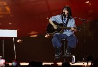 Billie Eilish diz que novo álbum é um retorno a seu 