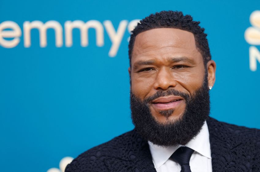 Ator Anthony Anderson irá apresentar o Emmy 2023 / REUTERS/Ringo Chiu