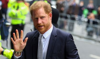 Príncipe Harry volta ao Reino Unido para eventos, mas não encontrará Charles