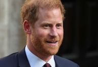 Príncipe Harry consegue "vitória monumental" em processo contra tabloide