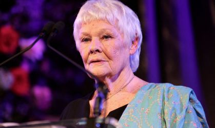 Judi Dench revela avanço na perda da visão e dependência de ajuda constante