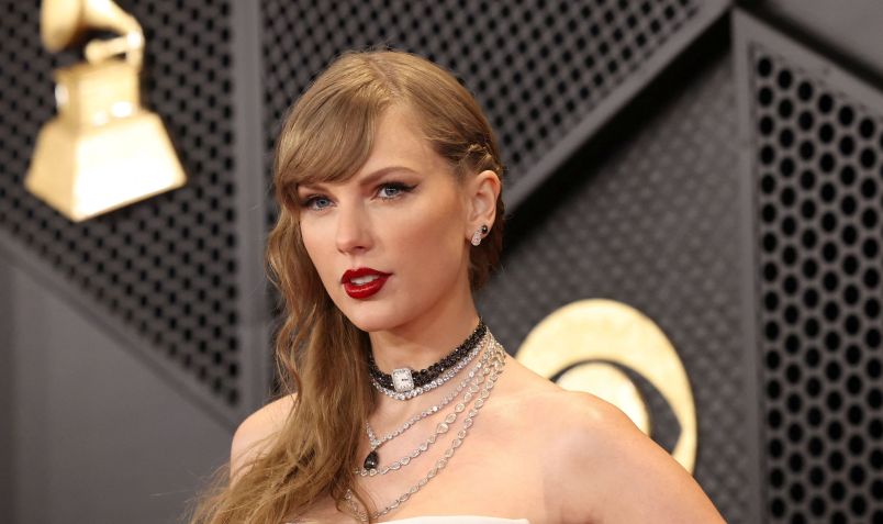 Taylor Swift no Grammy Awards em Los Angeles • 4/2/2024 REUTERS/Mario Anzuoni
