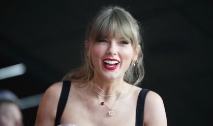 Taylor Swift incentiva seguidores a irem às urnas durante a Superterça