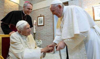 Conclave: Quanto tempo demorou para eleger os papas Bento e Francisco?