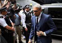 Chris Brown deve pagar R$ 67 milhões a funcionária por ataque de cachorro
