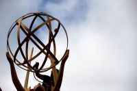 Emmy 2026: mudança em transmissão causa revolta em sindicatos