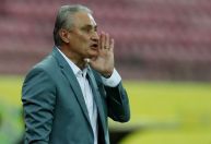 Grêmio procura Tite para assumir o comando técnico em 2025