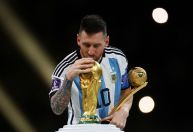 Messi visitará Arábia Saudita e empolga torcedores sobre possível negociação com Al-Hilal e Al-Ittihad