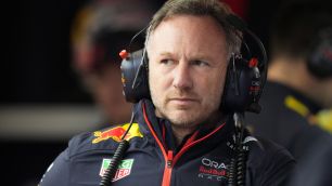 Demissão de Horner pode custar R$ 374 milhões à Red Bull, diz jornal