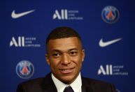 Mbappé comunica ao PSG que deixará o clube, diz jornal