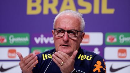 Técnico Dorival Júnior é apresentado pela seleção brasileira