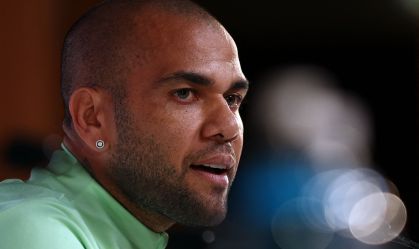 Buffon elege Dani Alves como um de seus melhores companheiros: "Tocou o coração"