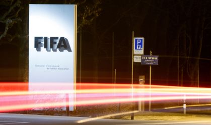 FIFA vai dialogar sobre regras de transferência após veredito da União Europeia