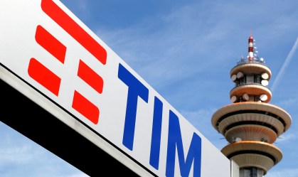 Um quarto das ações da Telecom Italia com direito a voto trocaram de mão após oferta