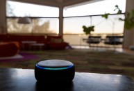 Alexa poderá imitar a voz de qualquer pessoa, anuncia Amazon em conferência