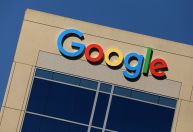 Google deve lançar chatbot de inteligência artificial para competir com ChatGPT