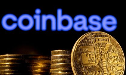 Em meio a tensões com reguladores nos EUA, Coinbase lança bolsa de derivativos cripto