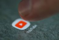 YouTube encerra processo sobre direitos autorais com vencedora de Grammy