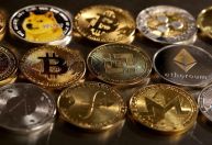 Presidente da Febraban defende regulamentação de criptoativos contra fraudes