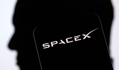 SpaceX lança satélites com capacidade de transmitir direto para celular