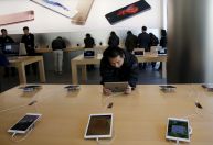 Apple vende iPhones 15 na China com descontos incomuns para driblar concorrência