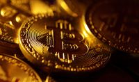 Criptomoedas: bitcoin recua em meio a CPI dos EUA e acordo comercial