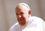 Democracia está com problemas de saúde, diz Papa Francisco