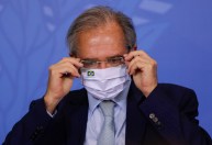 Guedes: governo avalia licença de R$ 30 bi fora do teto para bancar Bolsa Família