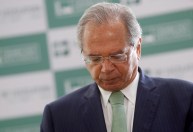 Sem acordo sobre auxílio, Guedes já antecipava debandada na equipe econômica