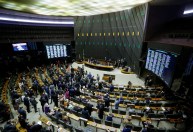Para destravar PEC, Planalto respalda flexibilização de precatórios a professores