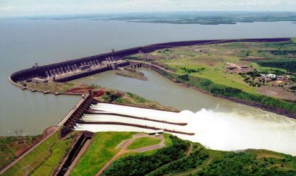 Por que grandes hidrelétricas resistem a extremos climáticos