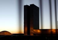 Ataques em Brasília elevam percepção de risco no Brasil no curto prazo, dizem especialistas