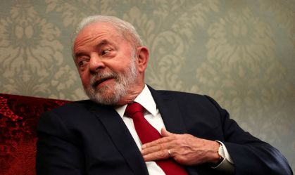 Lula, que anunciou seus primeiros futuros ministros nesta sexta