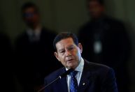 Para Mourão, Lula cria desgaste desnecessário com troca no Exército