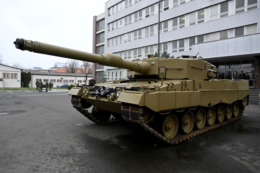 Tanque Leopard alemão / 19/12/2022. REUTERS/Radovan Stoklasa/File Photo