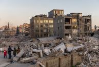 Turquia emite regras de reconstrução após terremoto deixar milhões desabrigados