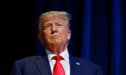Trump pede a tribunal para adiar data de julgamento no caso dos documentos