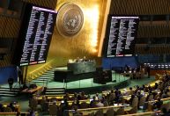 Assembleia-Geral da ONU exige que Israel desocupe territórios palestinos em 12 meses