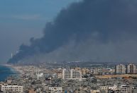 Militares israelenses afirmam que tropas terrestres chegaram à costa de Gaza