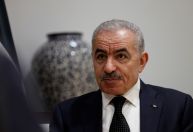 Premiê palestino e gabinete apresentam renúncia a presidente