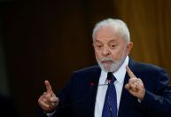 Procurador não pode se “submeter” a presidente de nenhum Poder e nem “brincar com o MP”, diz Lula em posse de Gonet