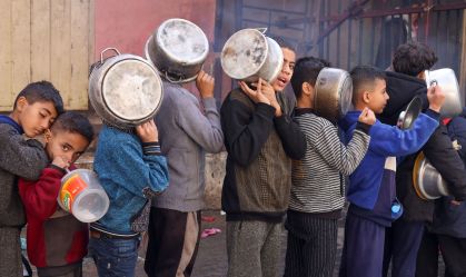 Mais de 65 crianças morreram de desnutrição em Gaza; acesso à ajuda diminui
