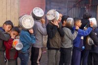 Mais de 65 crianças morreram de desnutrição em Gaza; acesso à ajuda diminui