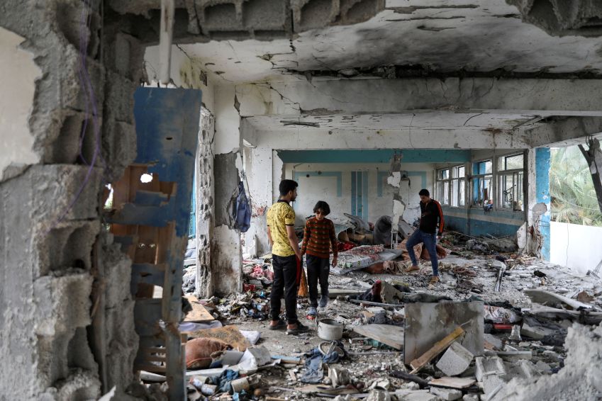 Ataque de Israel a escola que abrigava deslocados no centro de Gaza • 6/6/2024 REUTERS/Abed Khaled