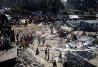 Israel retoma ataques em Gaza após fim de semana com recorde de vítimas