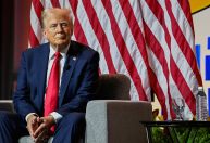 Equipe de Trump começa a atacar Walz momentos após anúncio de Kamala