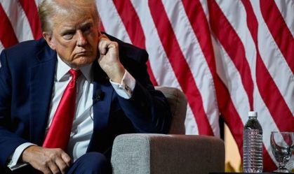 Trump diz que EUA estão “muito perto” de guerra mundial e depressão econômica