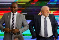 Silvio Almeida se reúne com Lula no Planalto após denúncias de assédio