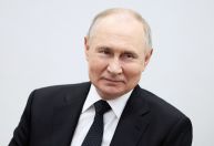 Putin agradece eleitores e diz que reeleição permitirá sociedade russa mais forte